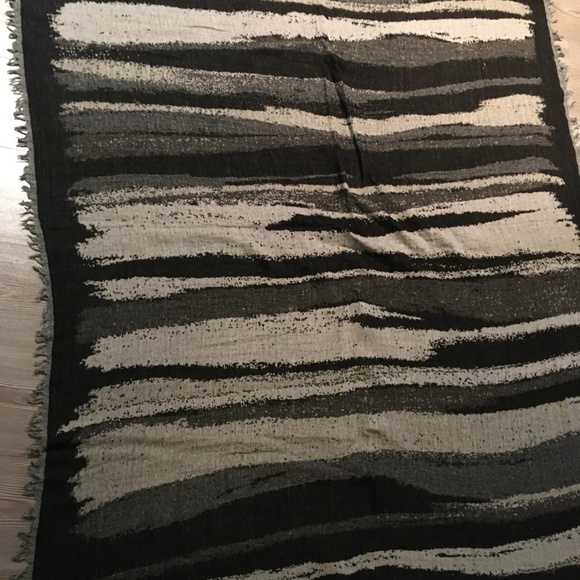NWT Wilfred Blanket Scarf - Picture 2 of 4
